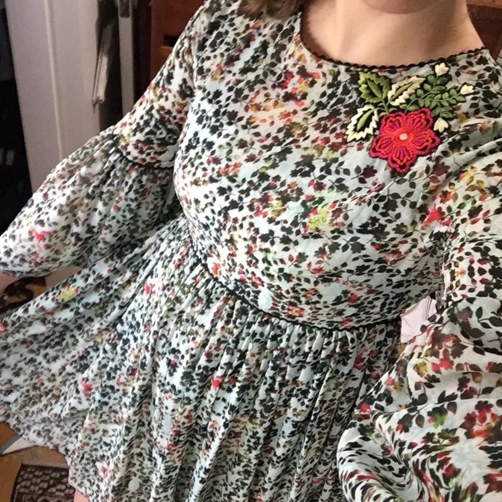 Anthro bell sleeve floral dress w embroidery